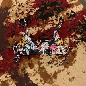 No Boundaries Floral Black Bikini Top Womens/juniors Size medium 7/9